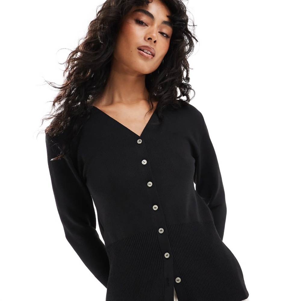 Hillary & Hanson v-necklong sleeve silk blend eyelet blouse sweater size XL